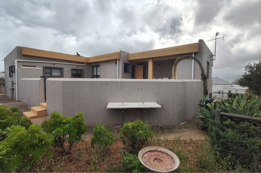 4 Bedroom Property for Sale in Moorreesburg Western Cape